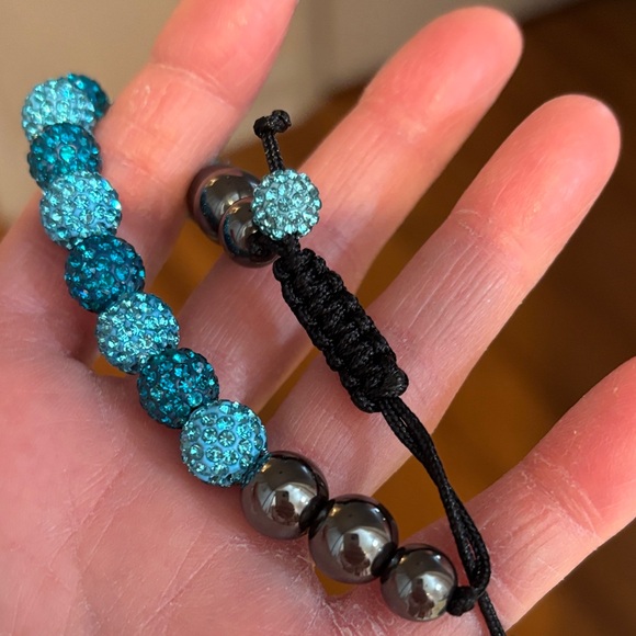 NWOT Elegant Blue Beaded Bracelet - Picture 4 of 4